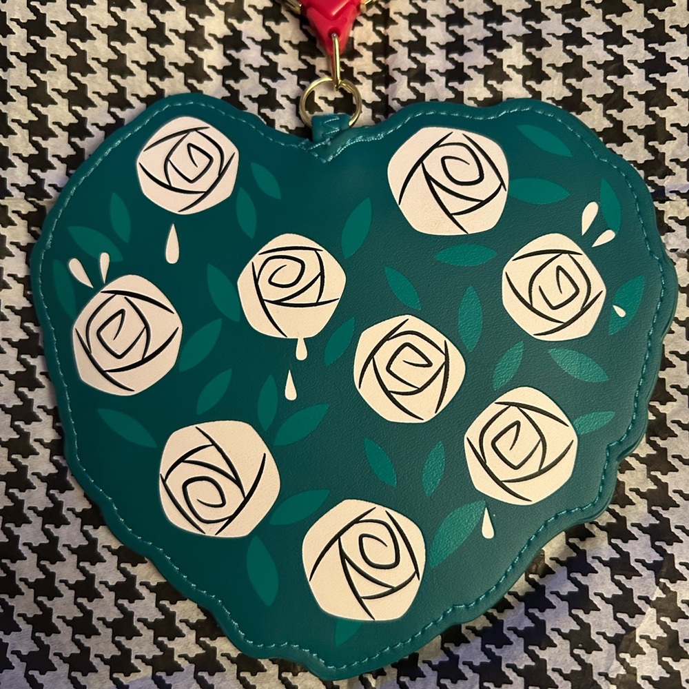 Disney Alice in Wonderland Rose Bush Retractable Lanyard